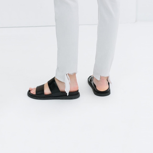 ZARA Low Rise Ripped Jean:White, US 8/EUR - Picture 3 of 3